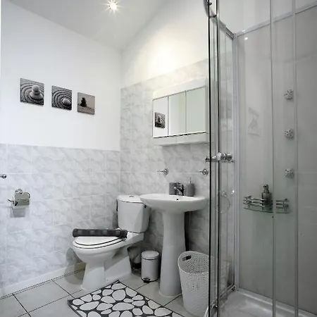 Les De La Treille Holiday home