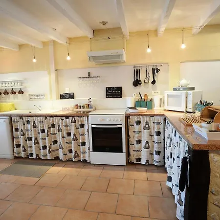 Les De La Treille Holiday home