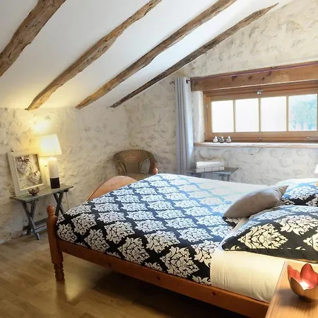 Les De La Treille Holiday home Montagrier