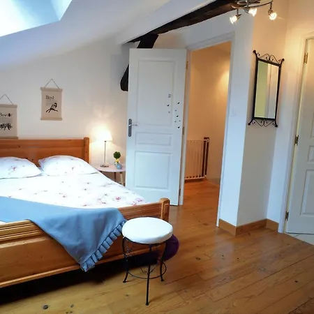 Holiday home Les De La Treille
