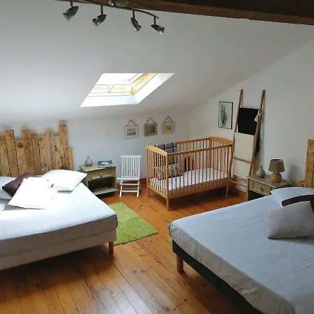 Holiday home Les De La Treille *